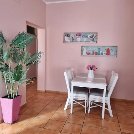 Mar Apartment *